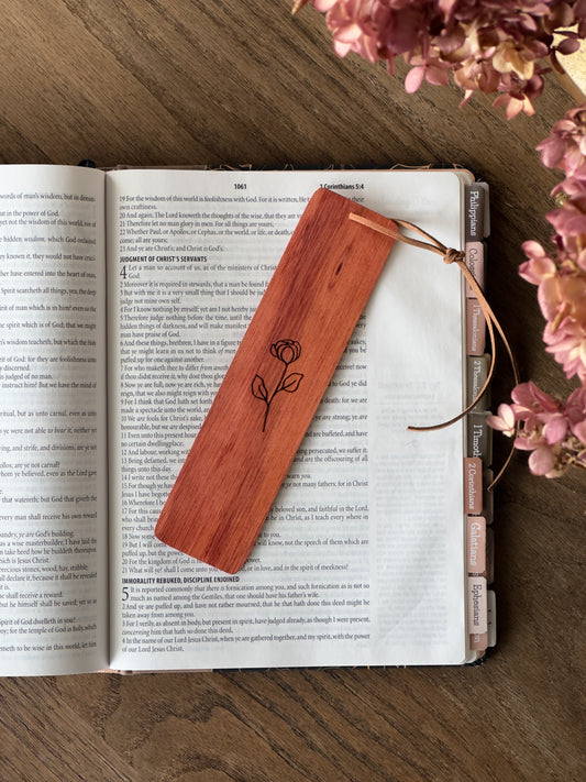 Minimalistic Flower Line Art- Wooden Bookmarks